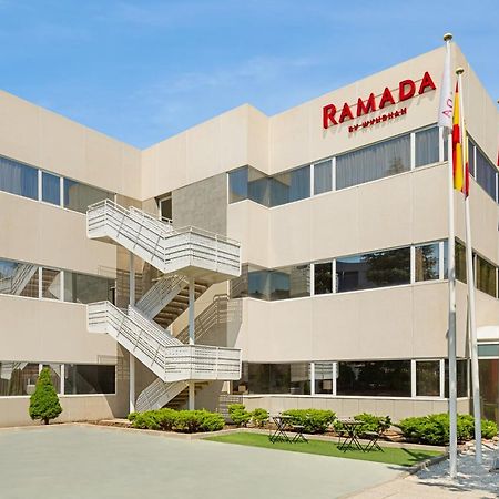 Ramada By Wyndham Madrid Tres Cantos Hotel Exterior foto