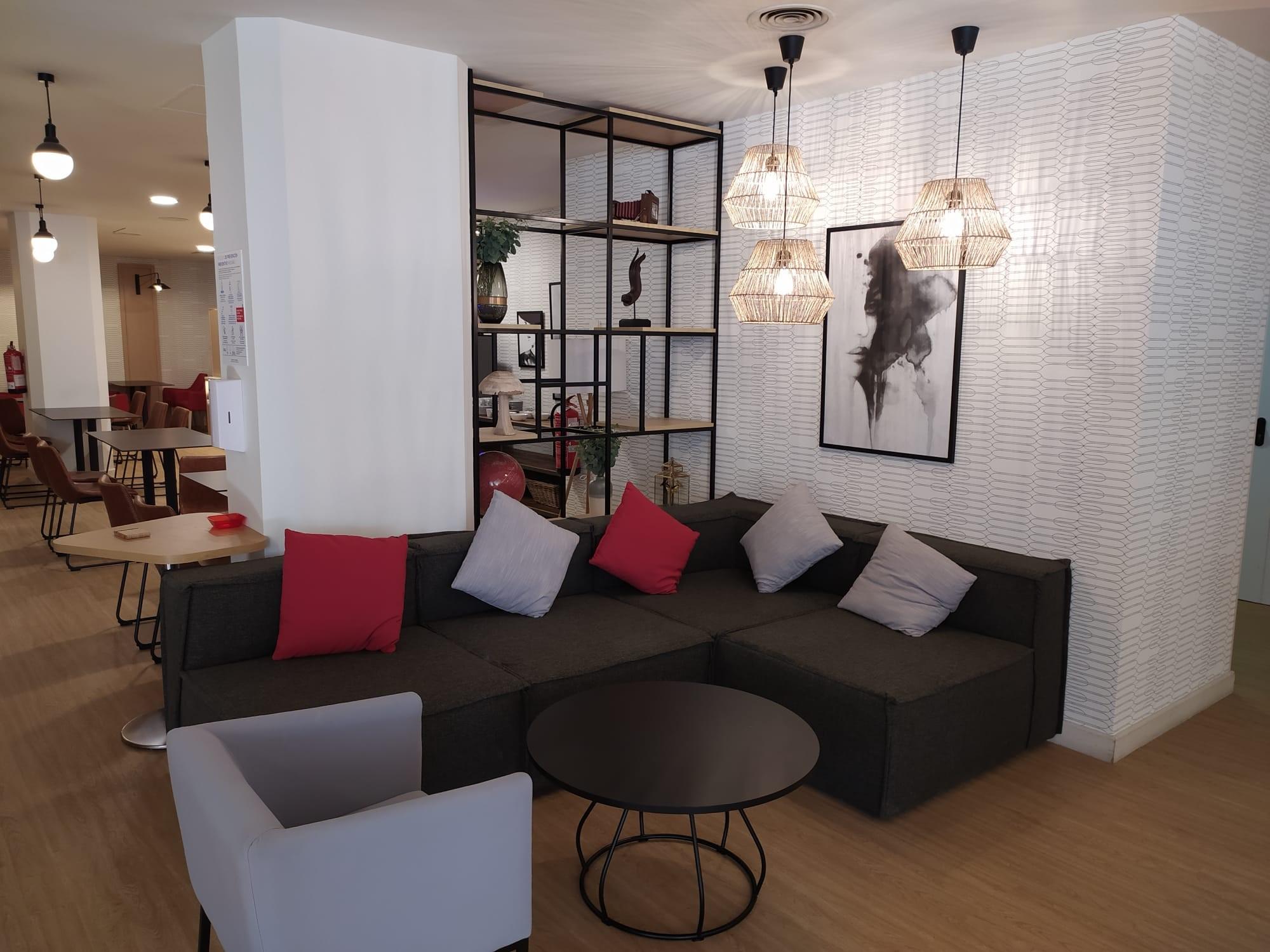 Ramada By Wyndham Madrid Tres Cantos Exterior foto